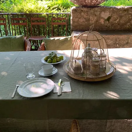 Alojamento de Acomodação e Pequeno-almoço Edda Badia Passiano